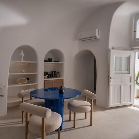 U & Me Suites Fira  Ngoại thất bức ảnh