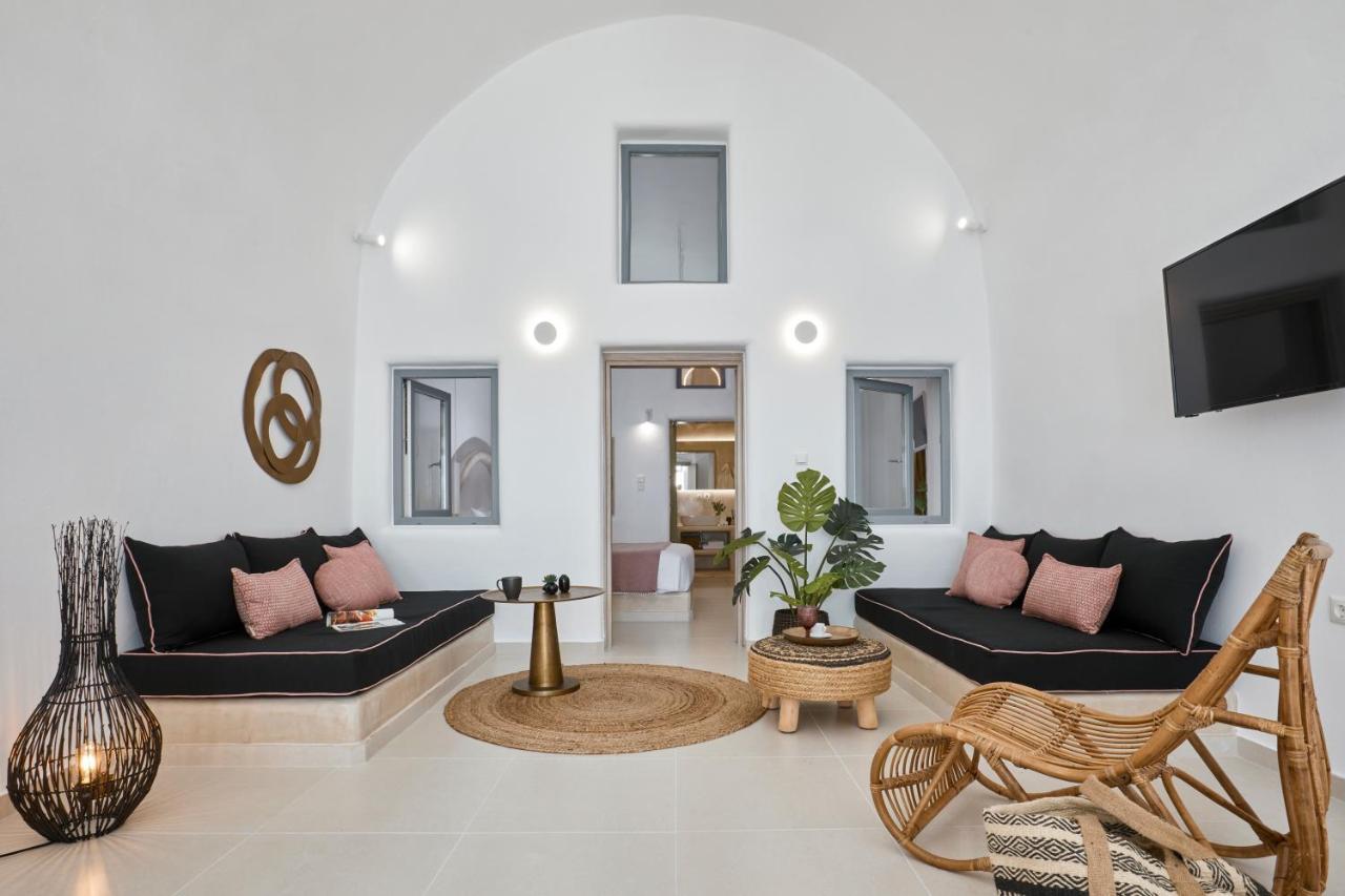 U & Me Suites Fira  Ngoại thất bức ảnh