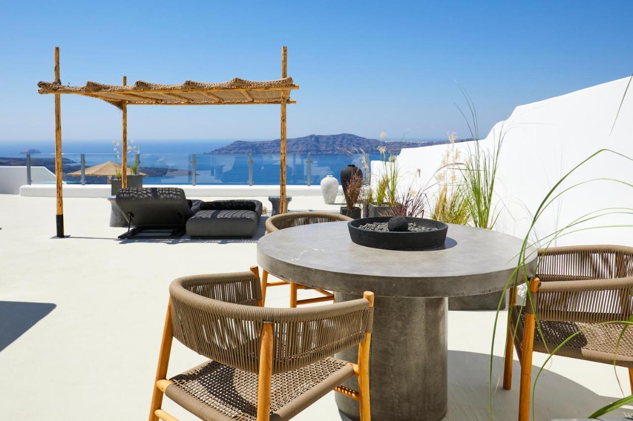 U & Me Suites Fira  Ngoại thất bức ảnh