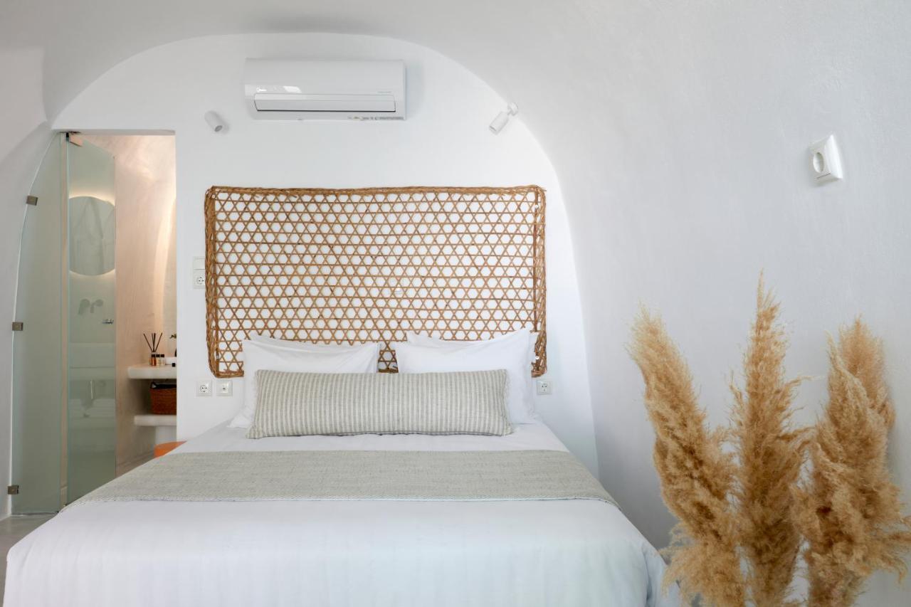 U & Me Suites Fira  Ngoại thất bức ảnh