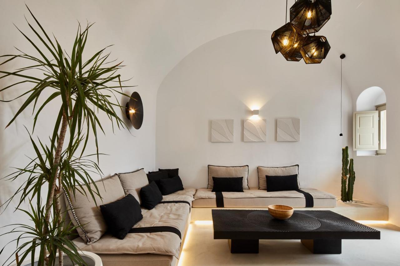 U & Me Suites Fira  Ngoại thất bức ảnh