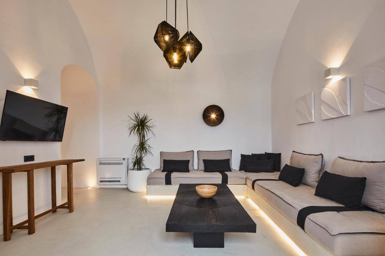 U & Me Suites Fira  Ngoại thất bức ảnh