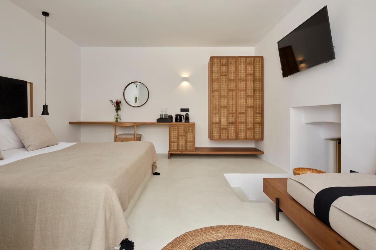 U & Me Suites Fira  Ngoại thất bức ảnh