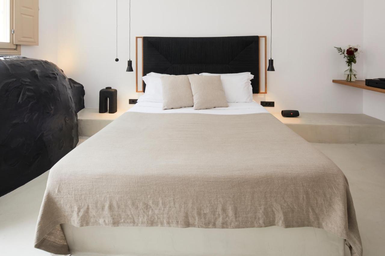 U & Me Suites Fira  Ngoại thất bức ảnh