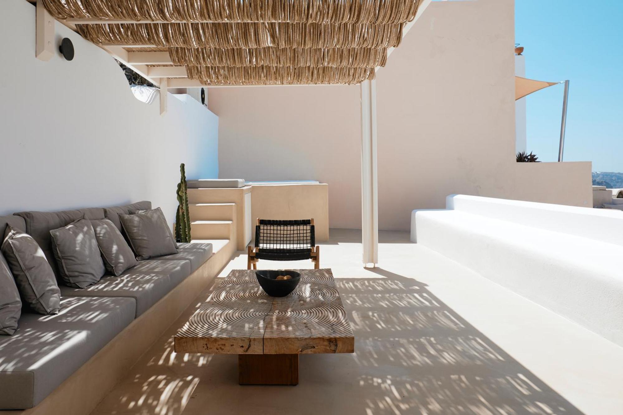 U & Me Suites Fira  Ngoại thất bức ảnh